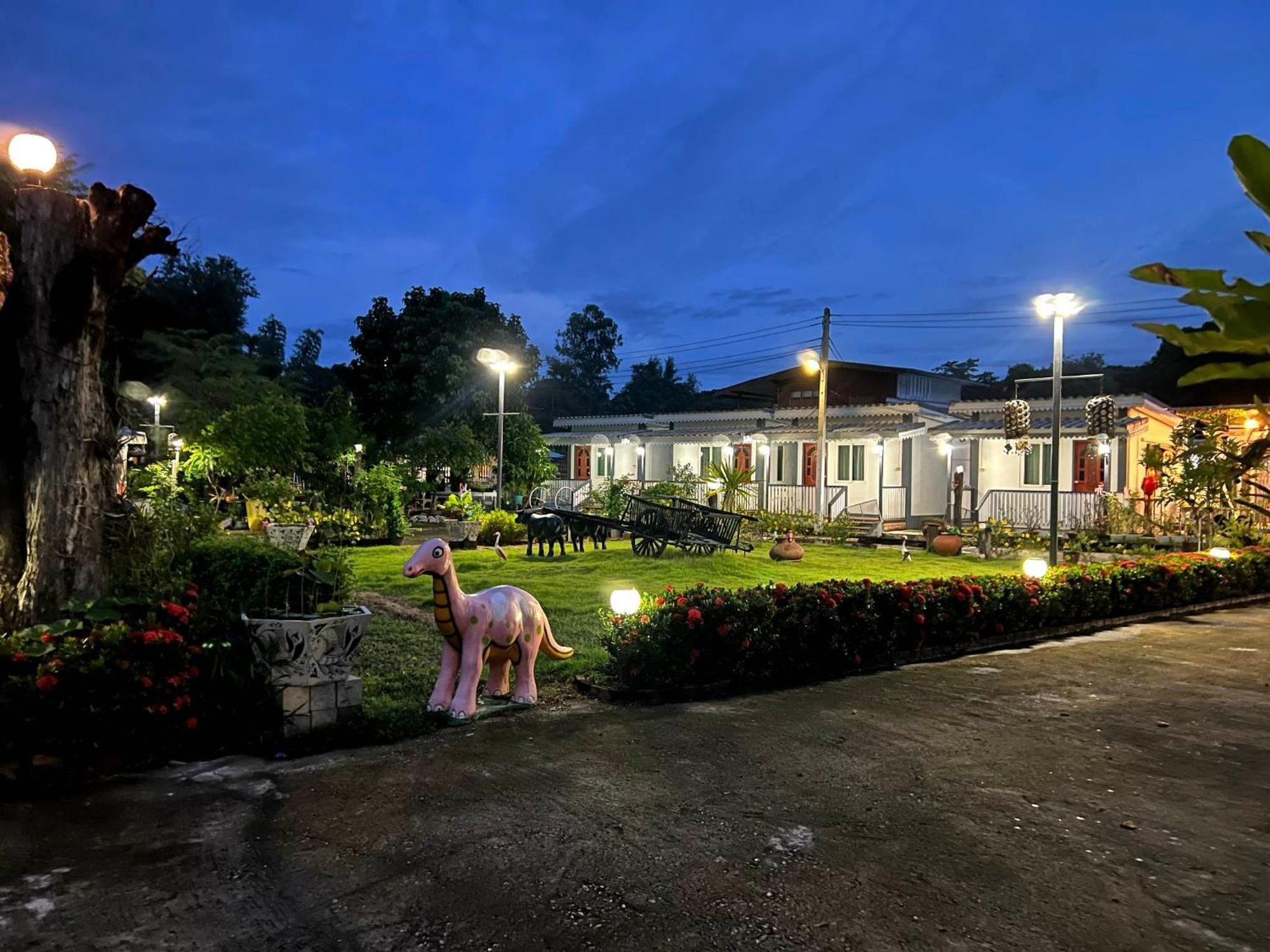 Moat View Hotel Sukhothai Exterior photo